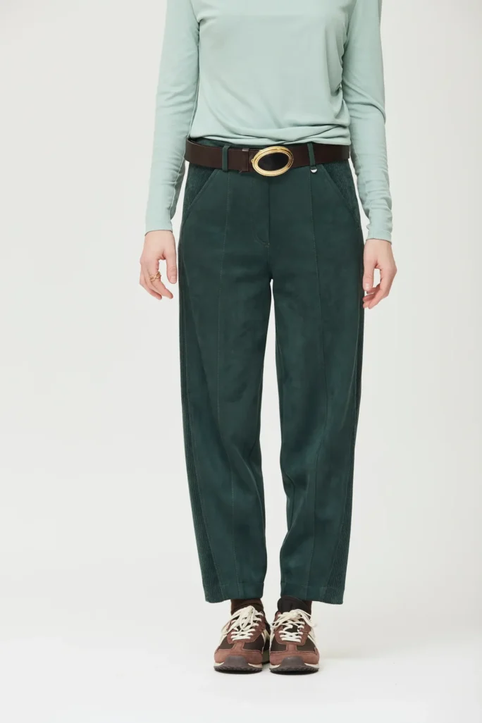 Pantalón Adair efecto ante Oky