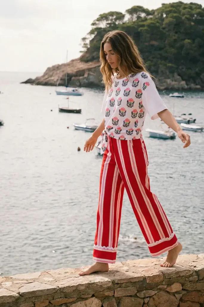 Pantalón Seersucker Recto Rayas Rojas Vilagallo