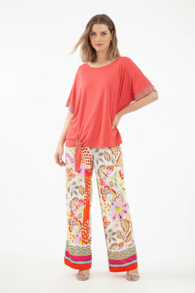 Pantalón Estampado Patch Rojo Anna Mora